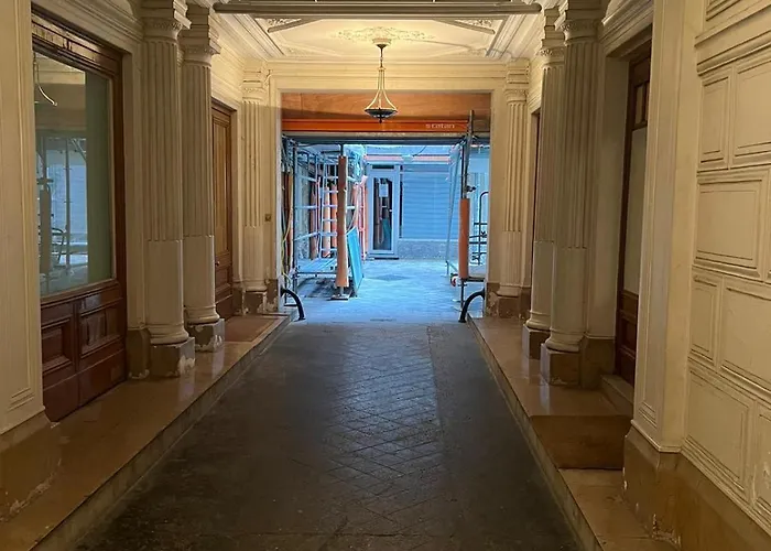 Urban Flat 72 - Pretty 3 Bedroom Flat - Triangle D Or