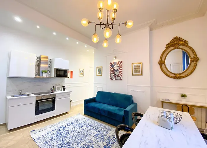 Urban Flat 72 - Pretty 3 Bedroom Flat - Triangle D Or
