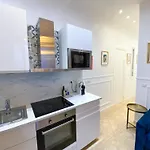 Apartament Urban Flat 72 - Pretty 3 Bedroom Flat - Triangle D Or