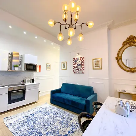 Urban Flat 72 - Pretty 3 Bedroom Flat - Triangle D Or