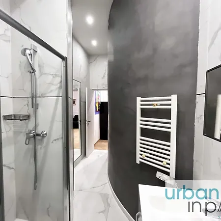 Апартаменты Urban Flat 72 - Pretty 3 Bedroom Flat - Triangle D Or Париж