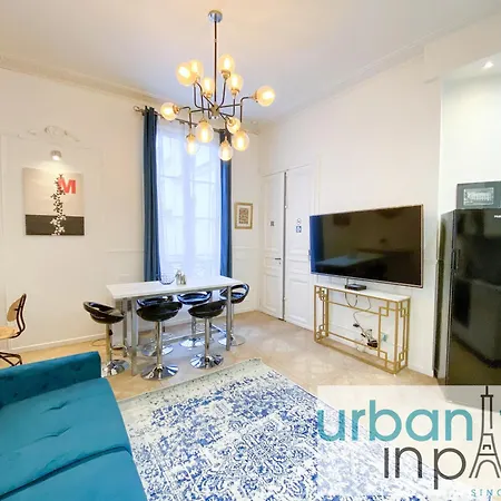 Апартаменты Urban Flat 72 - Pretty 3 Bedroom Flat - Triangle D Or *