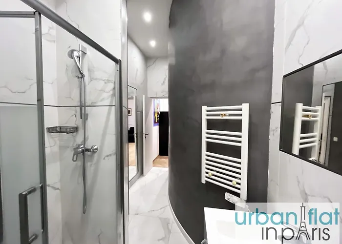 Apartment Urban Flat 72 - Pretty 3 Bedroom Flat - Triangle D Or Paris