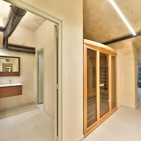 Urban Flat 72 - Pretty 3 Bedroom Flat - Triangle D Or